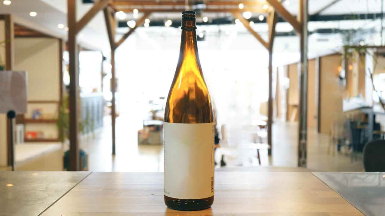 一升瓶とは?サイズや容量など用語をしっかり解説! – 日本酒飲み比べ通販サイトSYULIP