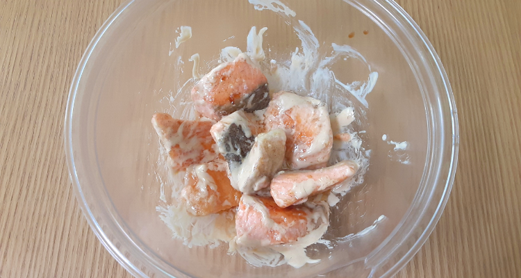 鮭のオイマヨ和え調理工程3