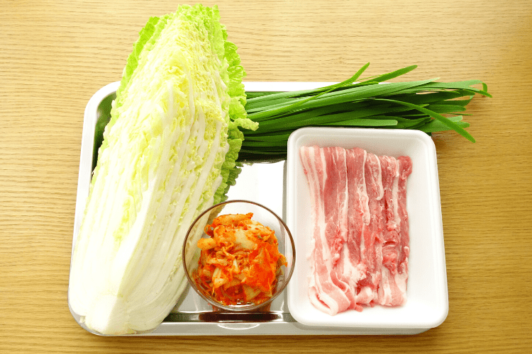 白菜と豚バラのミルフィーユ鍋の材料